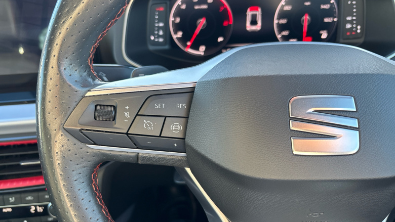 SEAT Arona 1.0 TSI 110 FR Sport 5dr DSG Petrol Hatchback